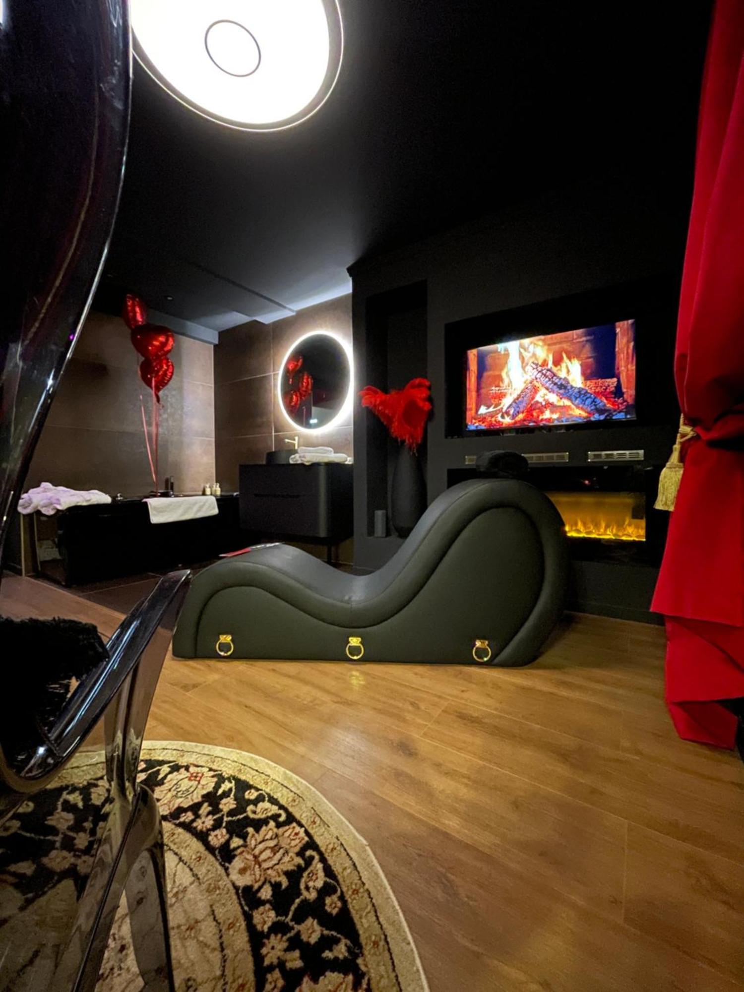 Love Room Casa Amore Прад Экстерьер фото