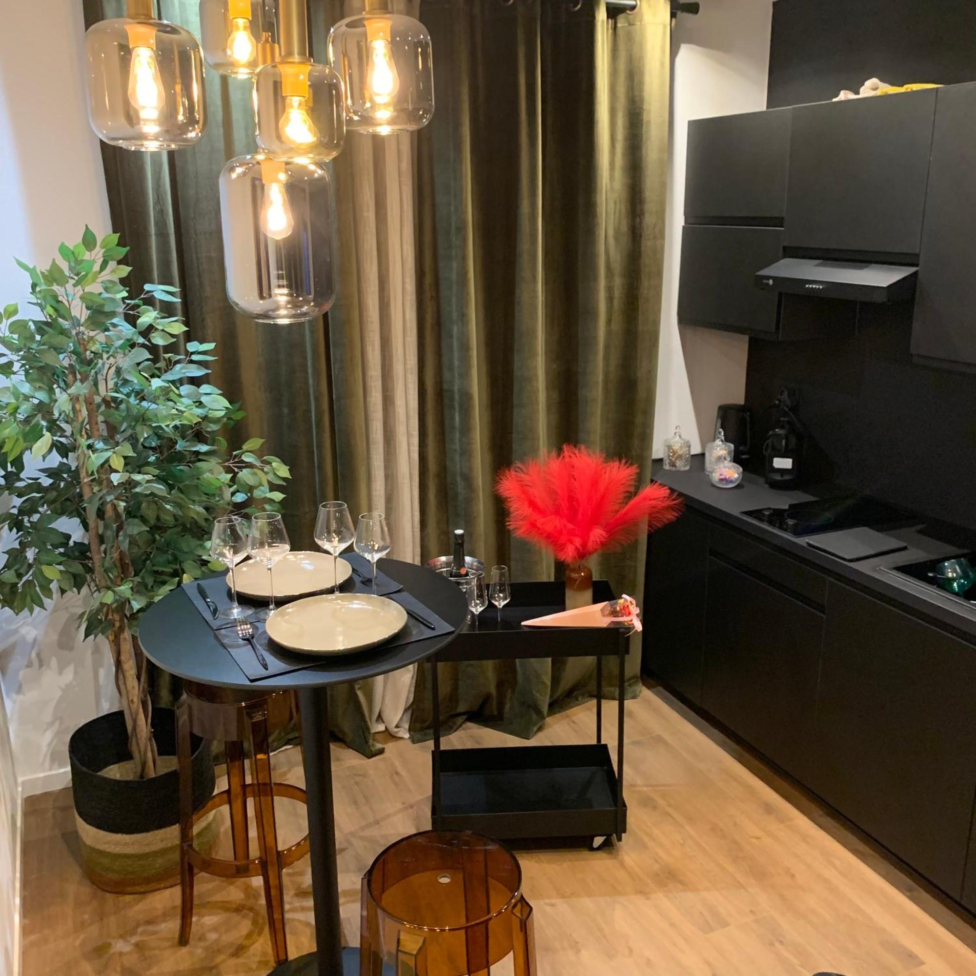 Love Room Casa Amore Прад Экстерьер фото