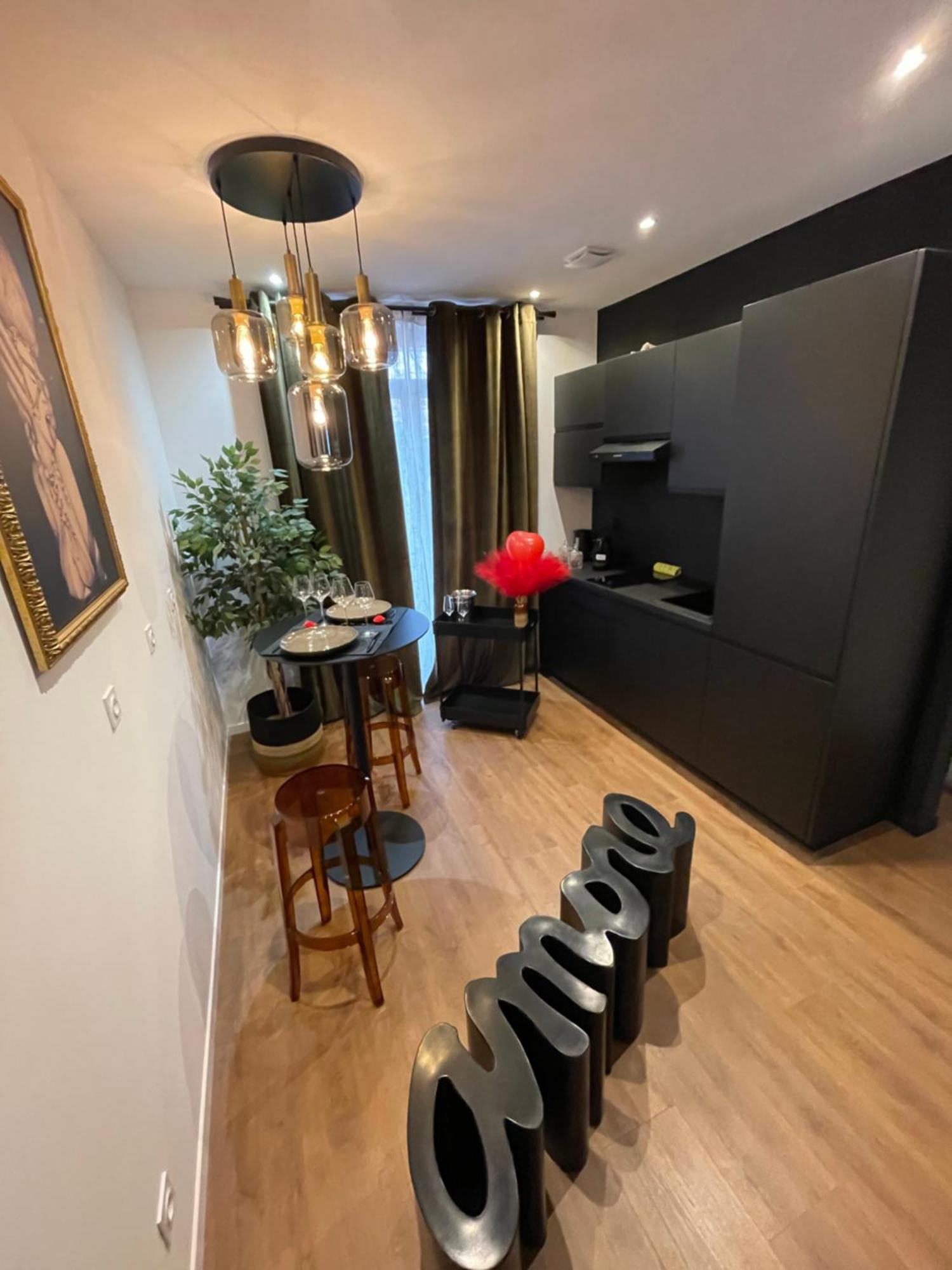 Love Room Casa Amore Прад Экстерьер фото